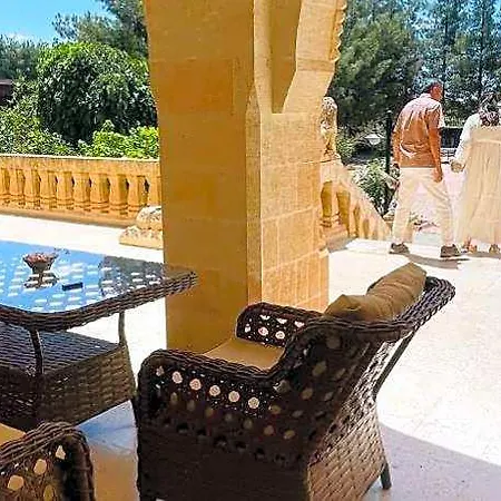 Ξενοδοχείο Turabdin 3*